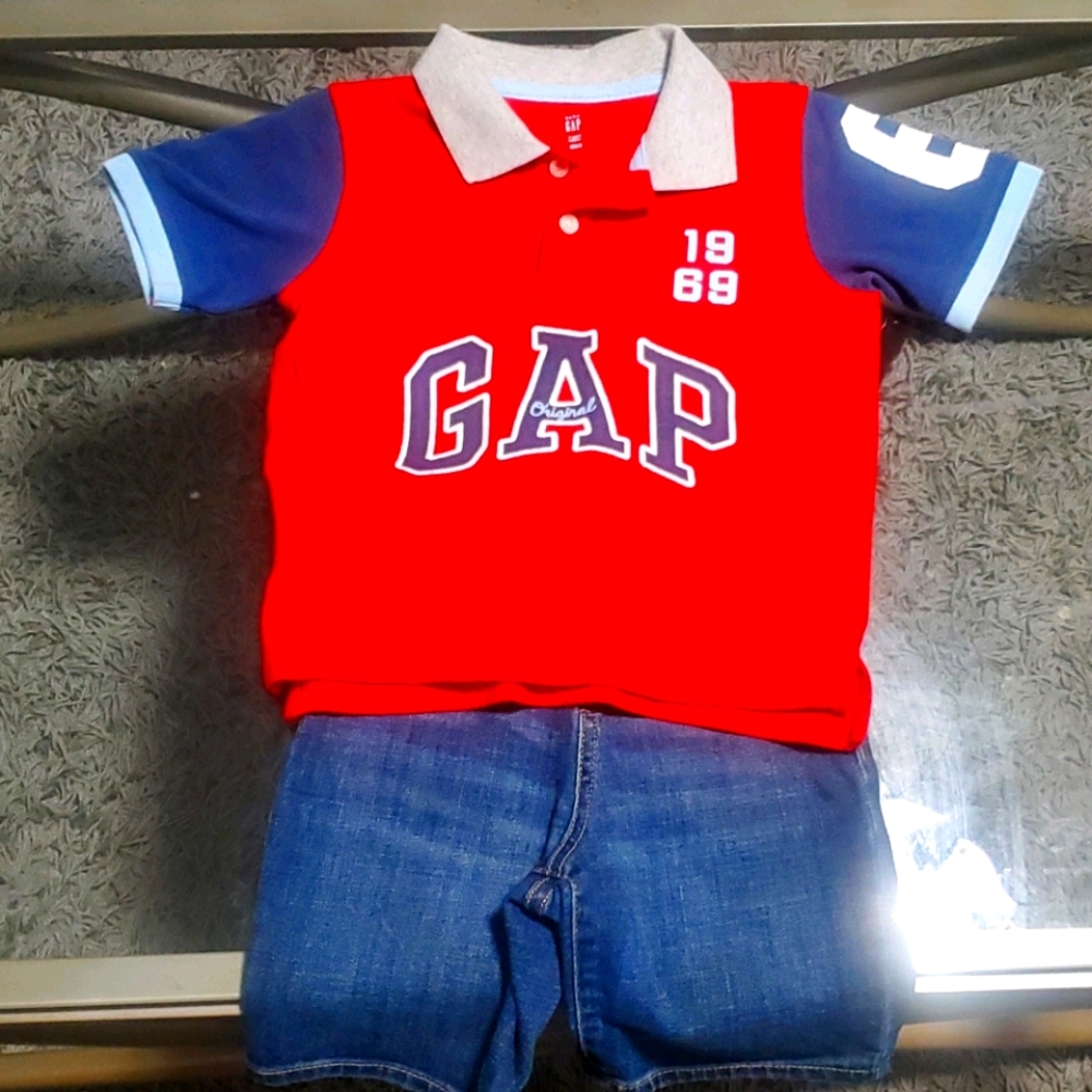 Adorable short set in great condition